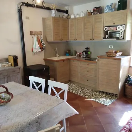 Casetta Immersa Nella Natura Apartman