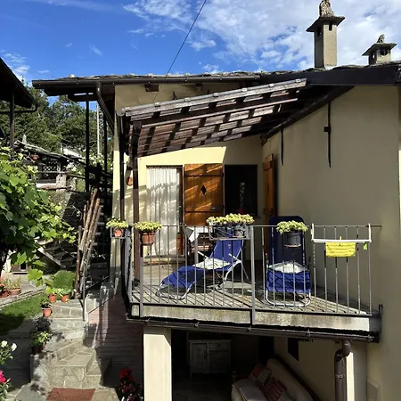 Casetta Immersa Nella Natura Apartman Ostana