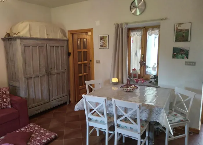 Casetta Immersa Nella Natura 公寓 *