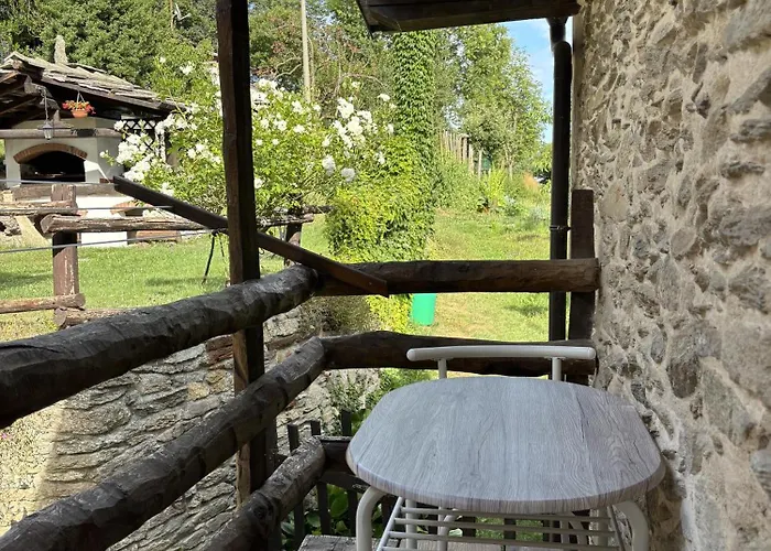 Casetta Immersa Nella Natura